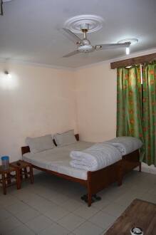 Hotel New Metro, Srinagar 2